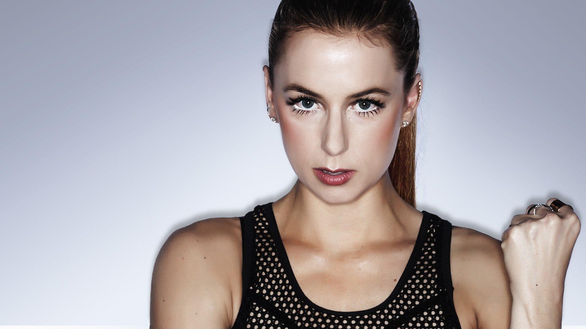Iliza Shlesinger: Confirmed Kills 2016 movie scene