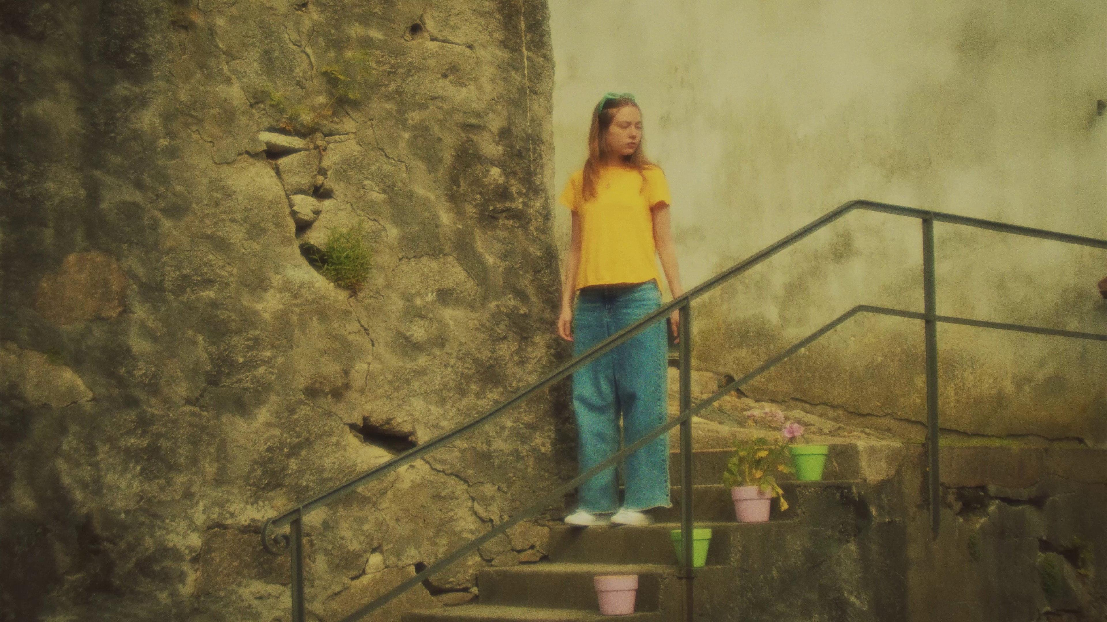 Hotel Effimero 2025 movie scene