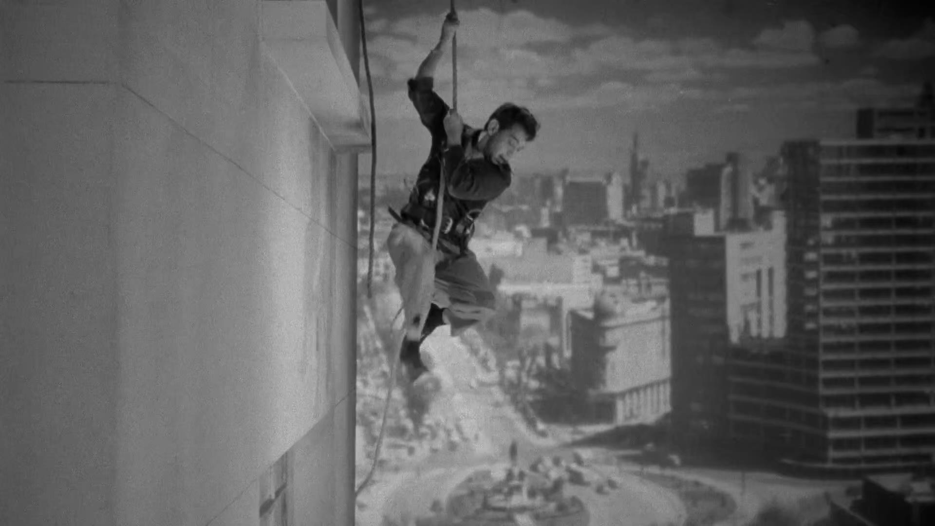 Drop the Curtain 1955 movie scene
