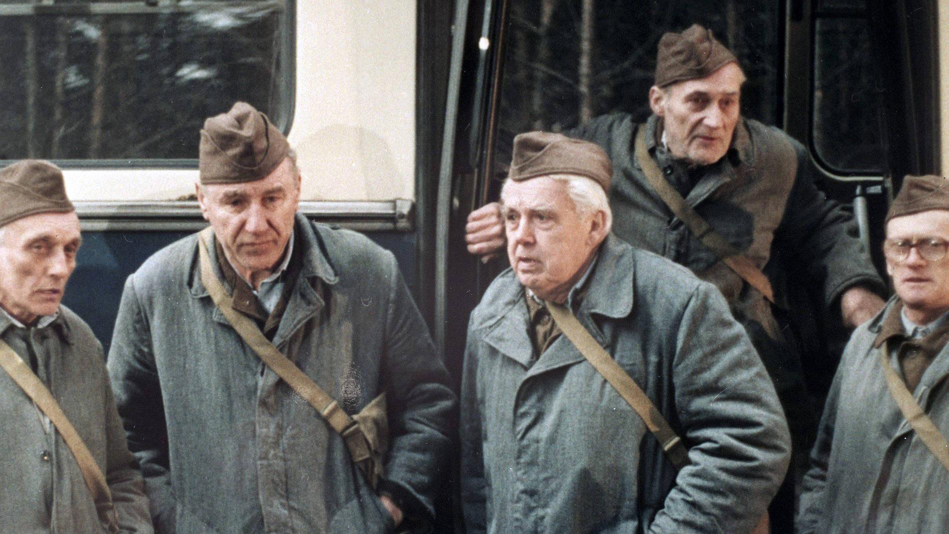 Pozor, je ozbrojen! 1985 movie scene