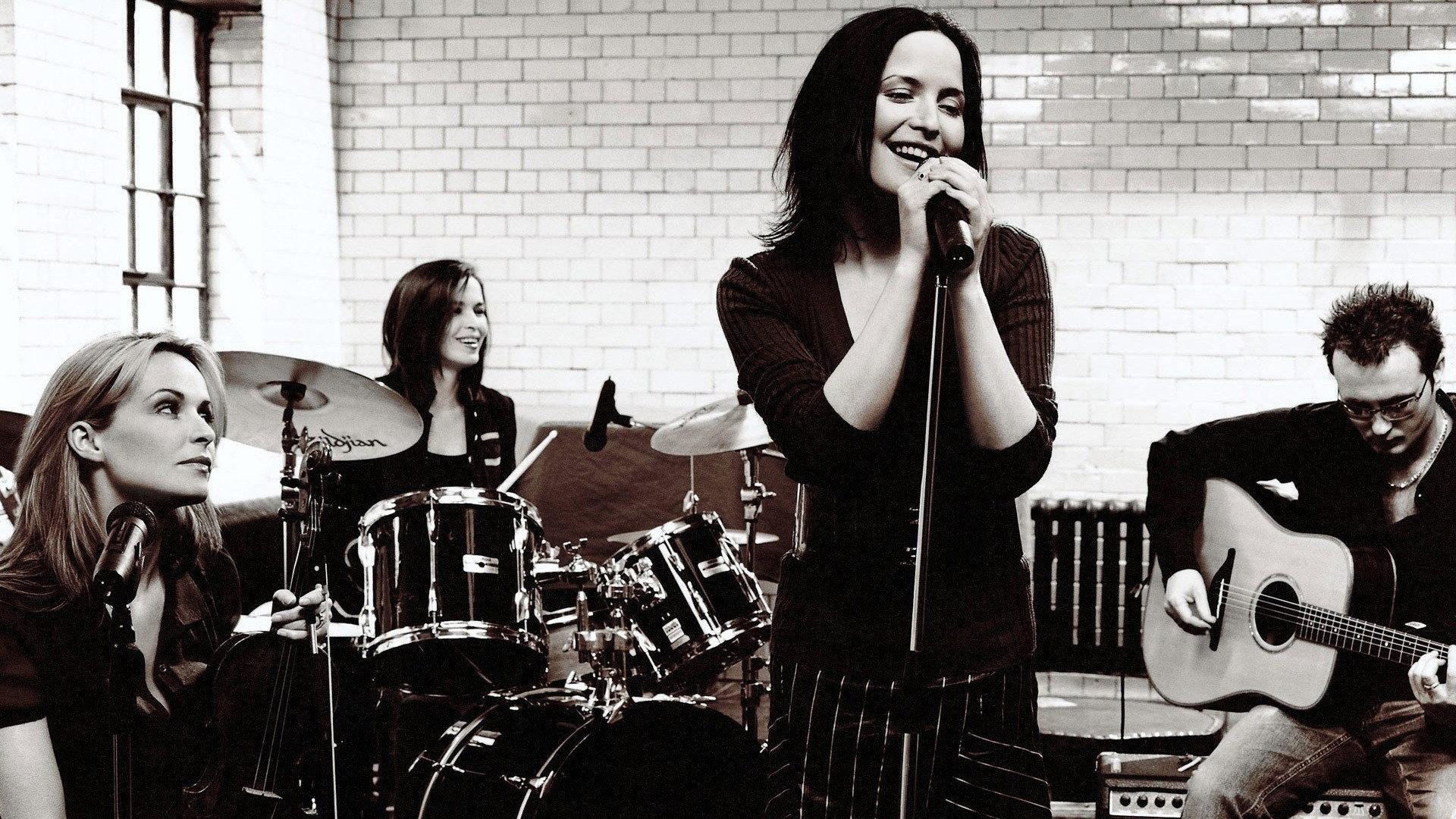The Corrs - Live in Montreux Jazz Festival 2004 movie scene