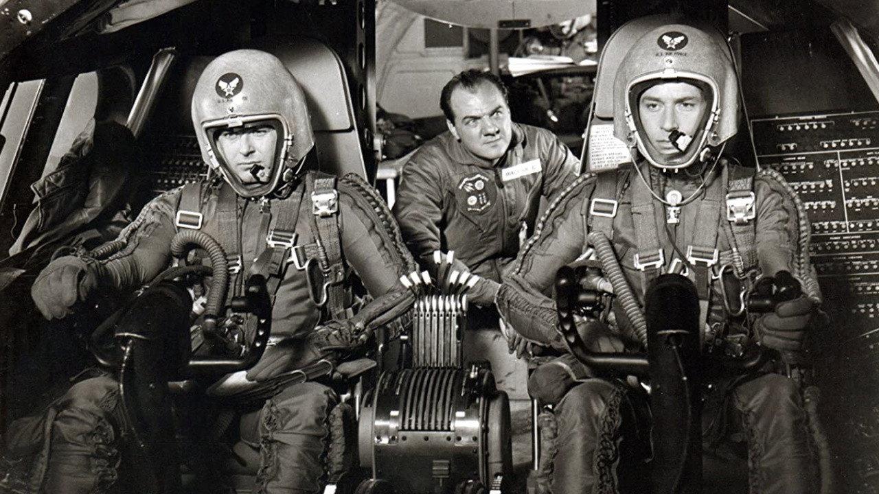 Bombers B-52 1957 movie scene