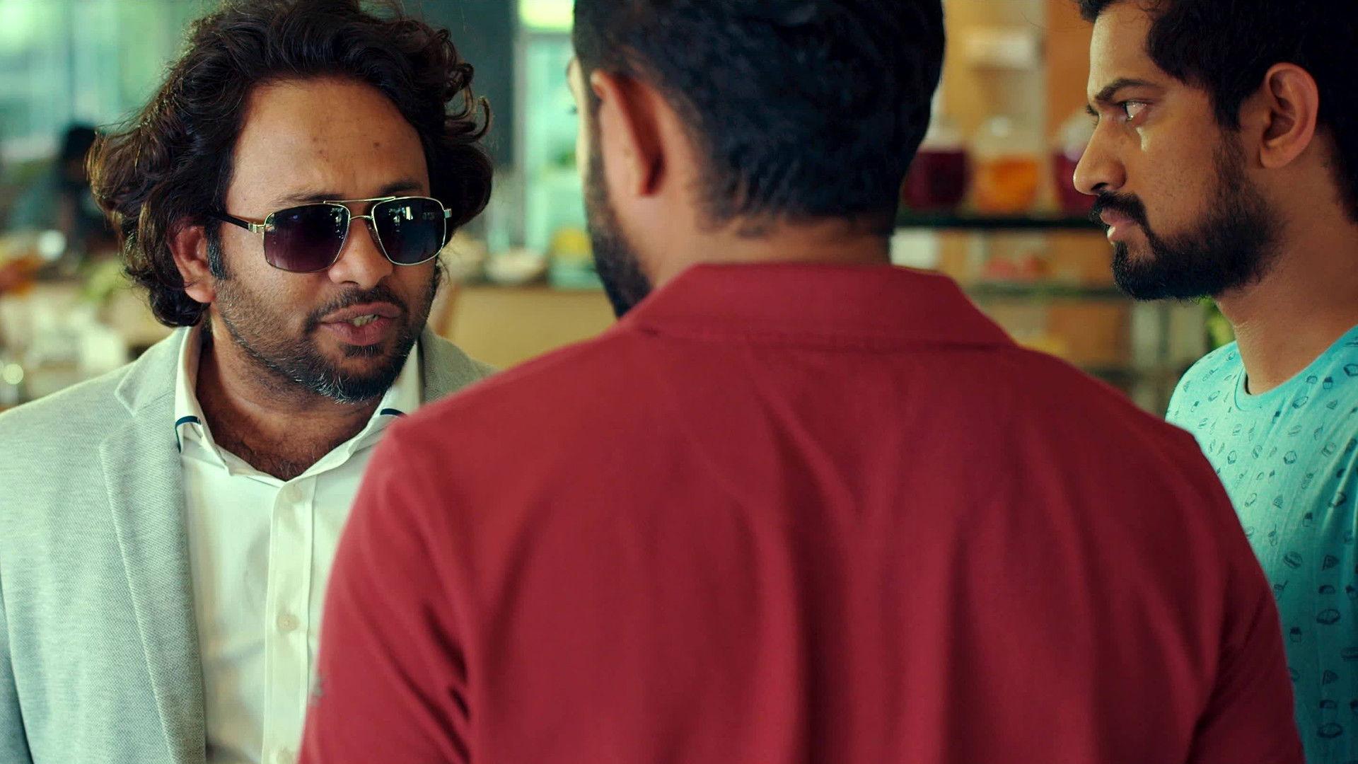 Vijay Superum Pournamiyum 2019 movie scene