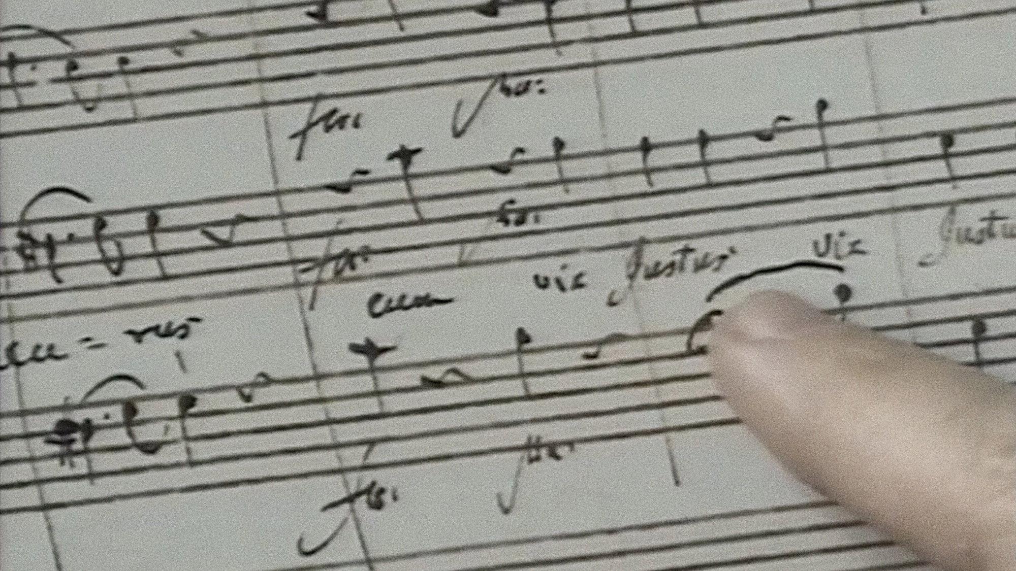 Mozart Requiem mit dem Finger gelesen 1997 movie scene