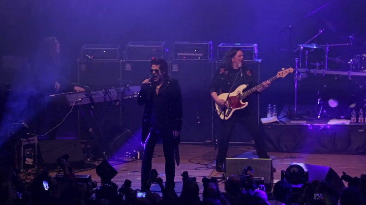 TNT : Live in Madrid 2006 movie scene