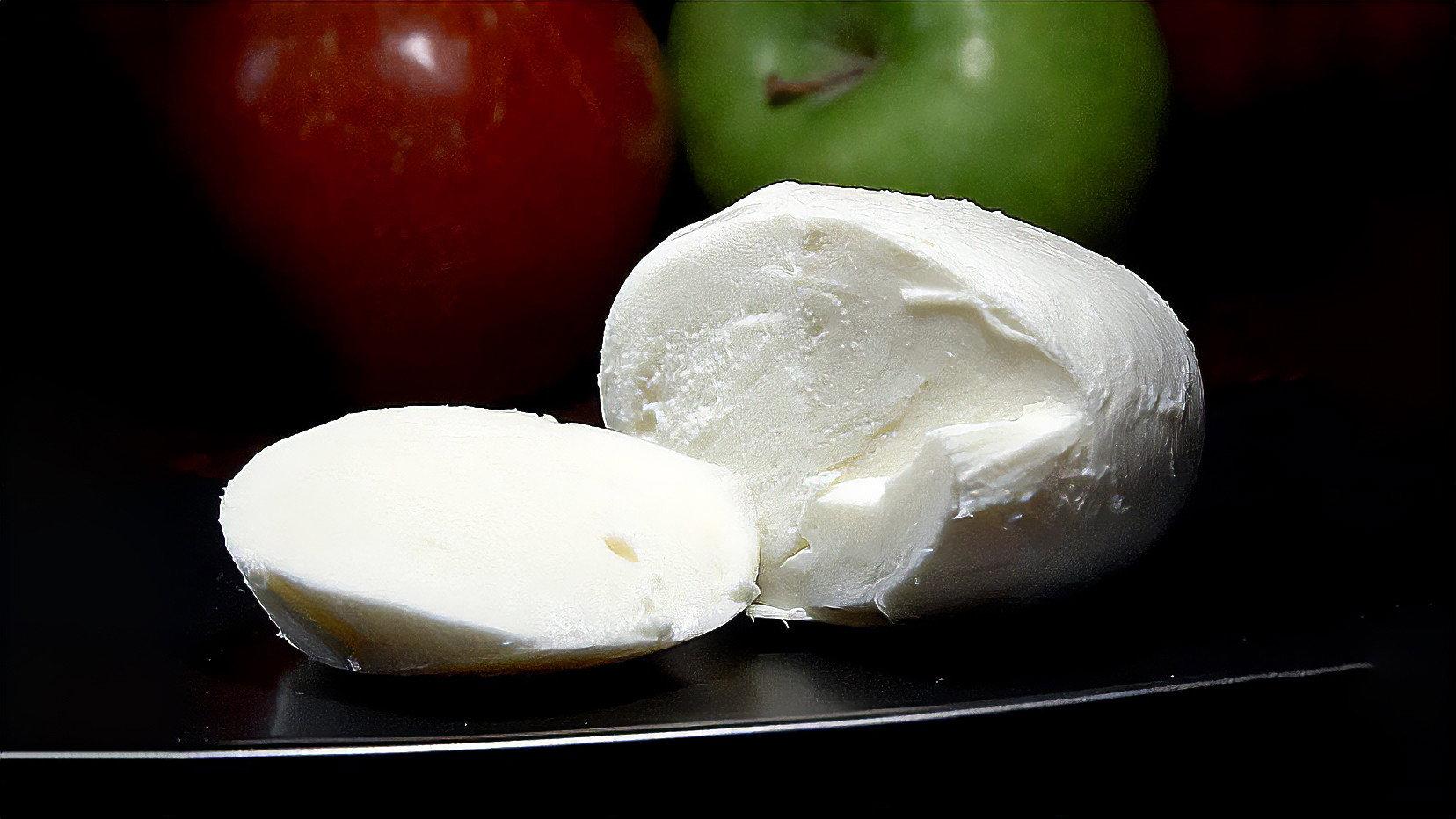 Mozzarella, une vaste bufflonnerie ? 2023 movie scene