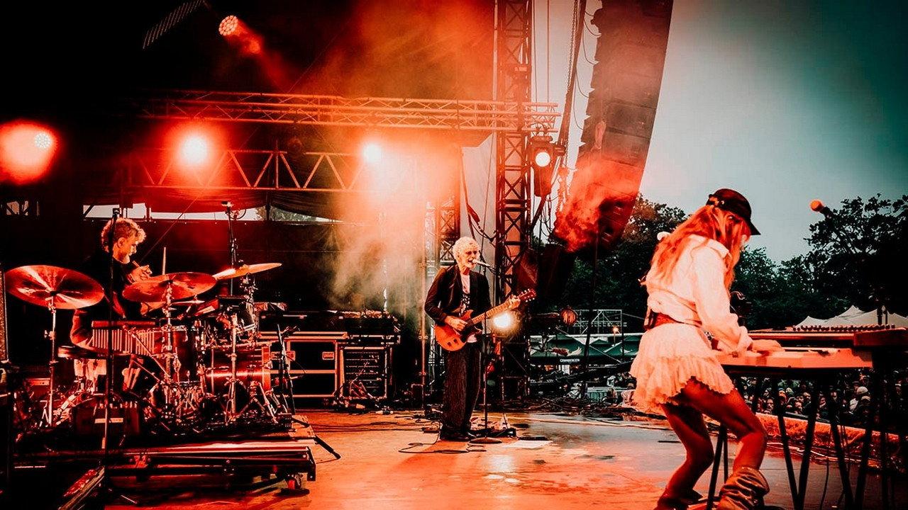 Blonde Redhead - La Route du Rock 2024 2024 movie scene