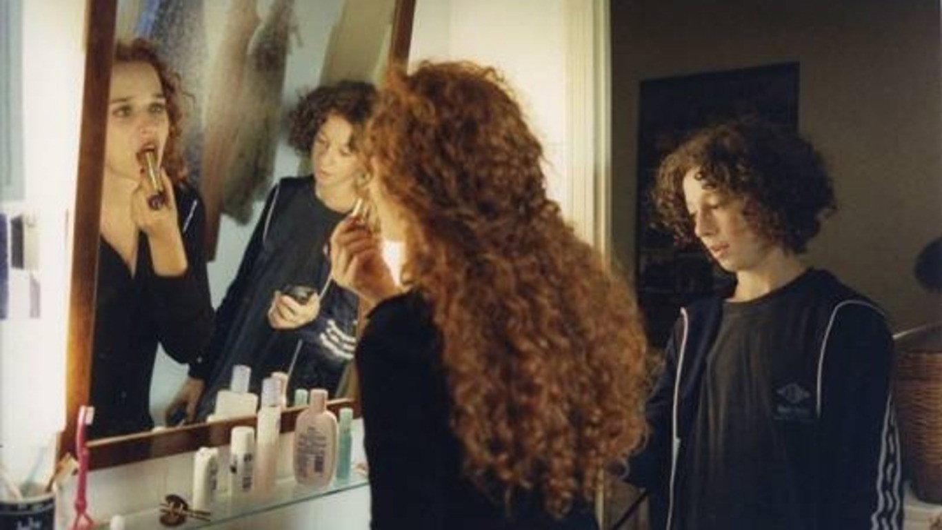 Shooting the Moon 1998 movie scene
