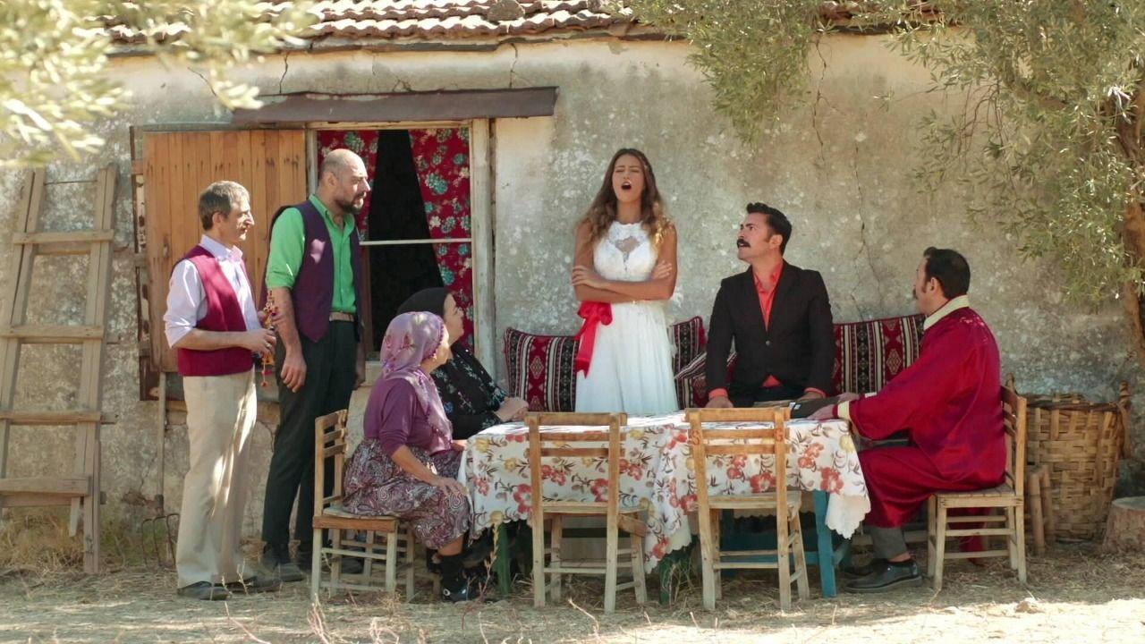 Gelin Halayı 2021 movie scene