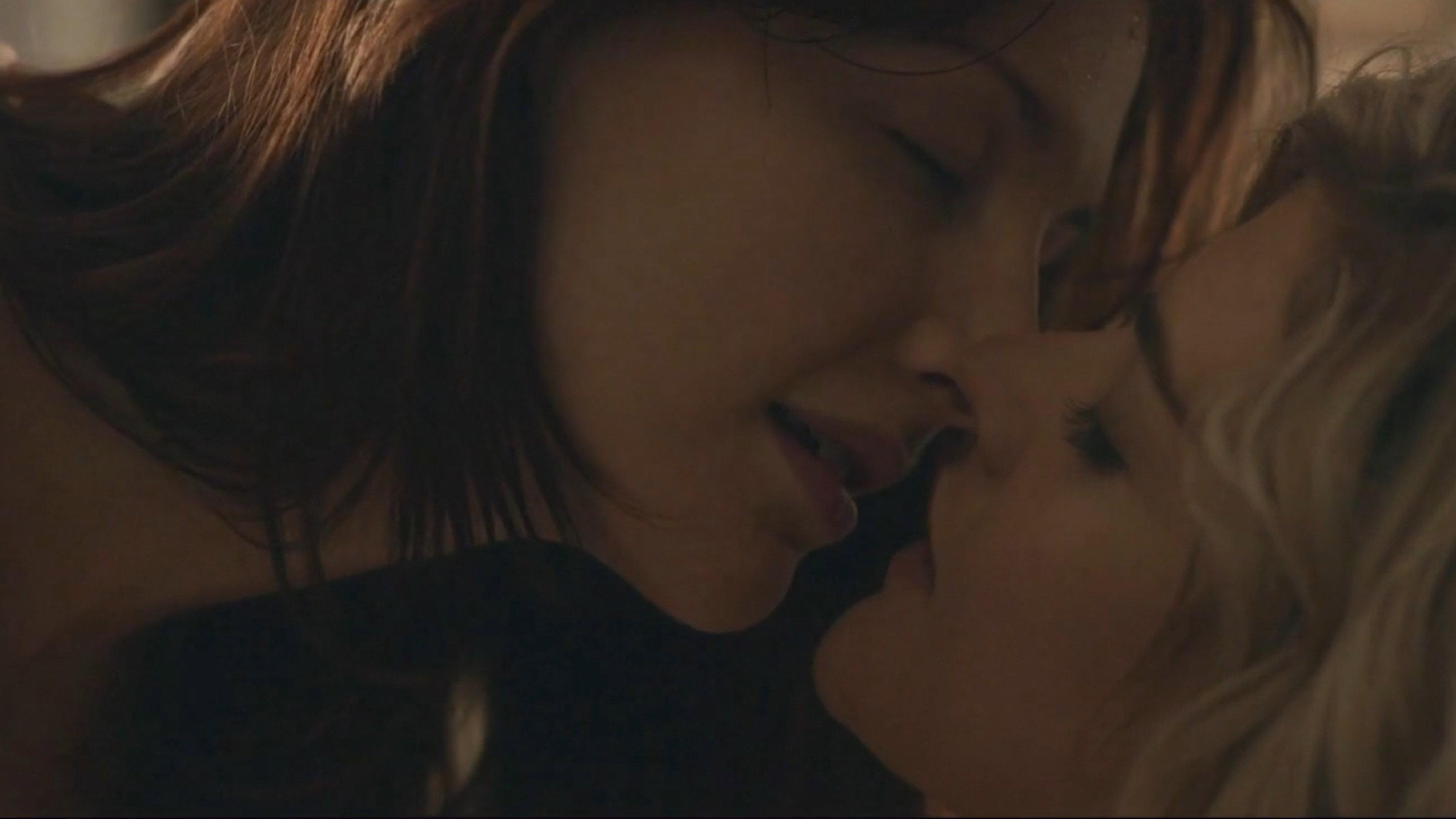 Between Us 2014 movie scene