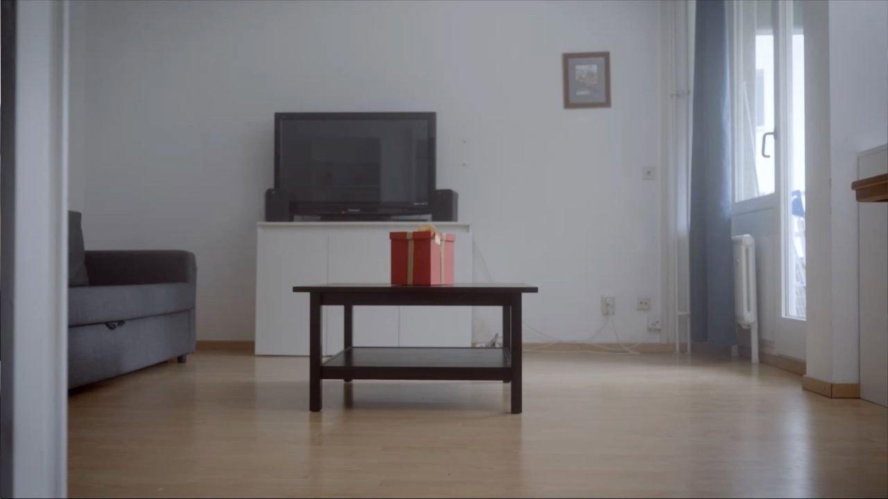 Das Perfekte Geschenk 2024 movie scene