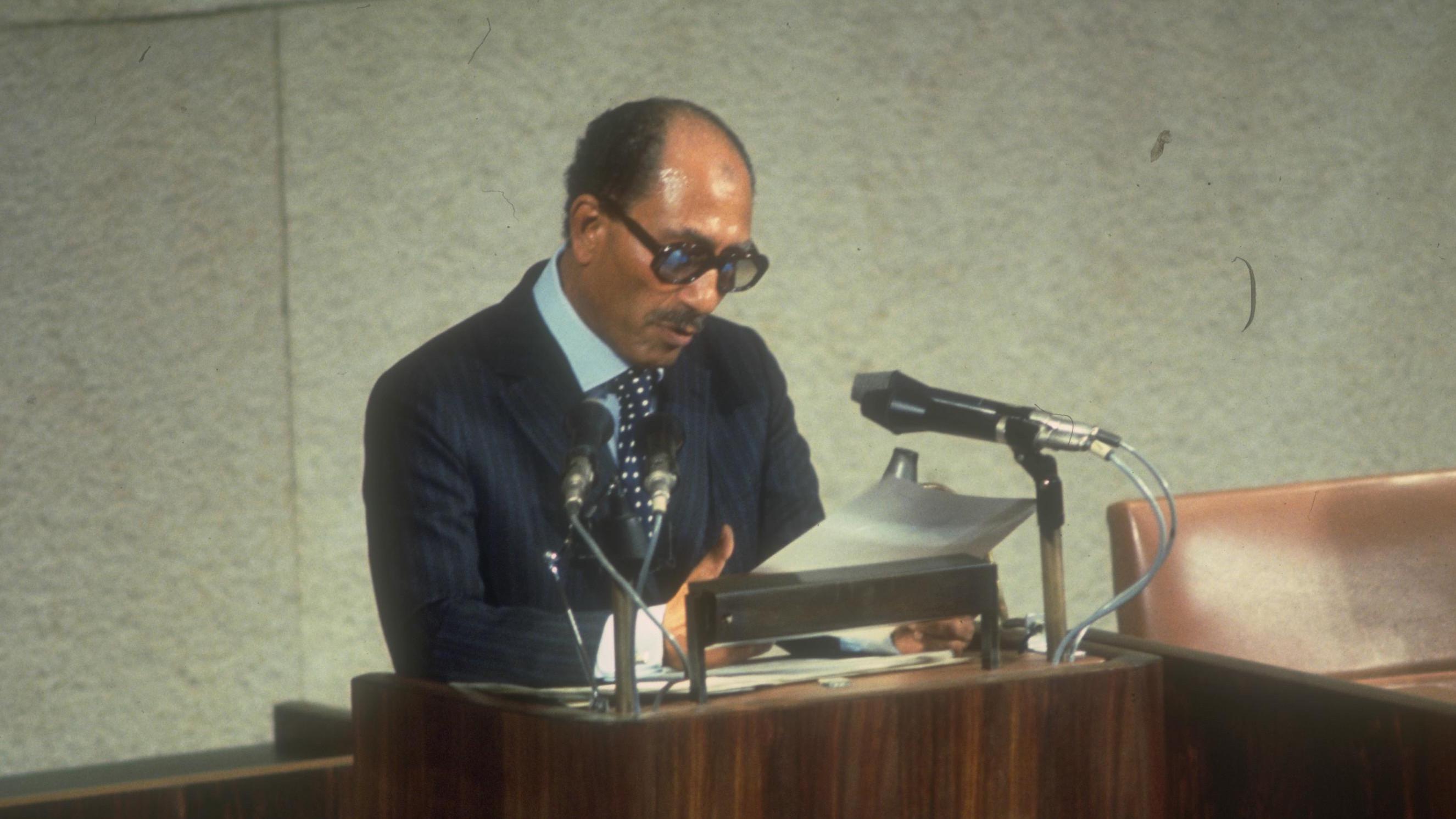Why was Cairo Calm 1982 movie scene