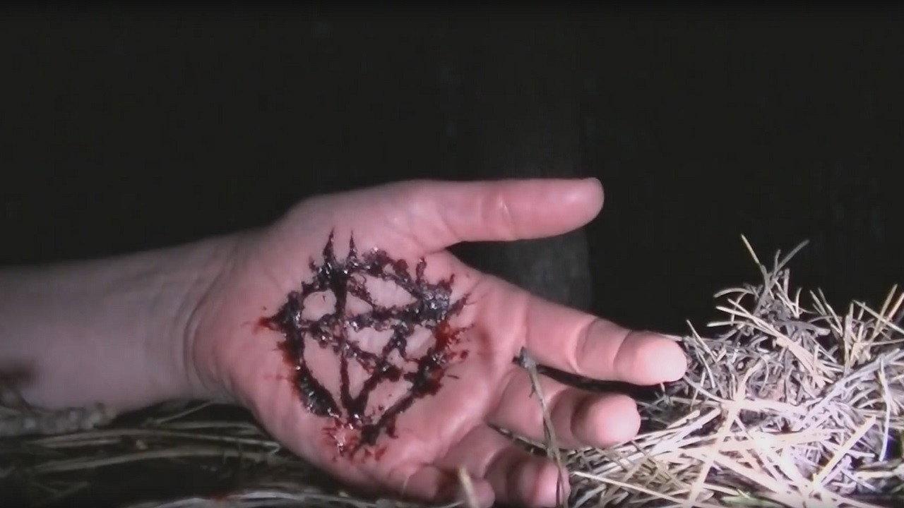 The Warning 2015 movie scene
