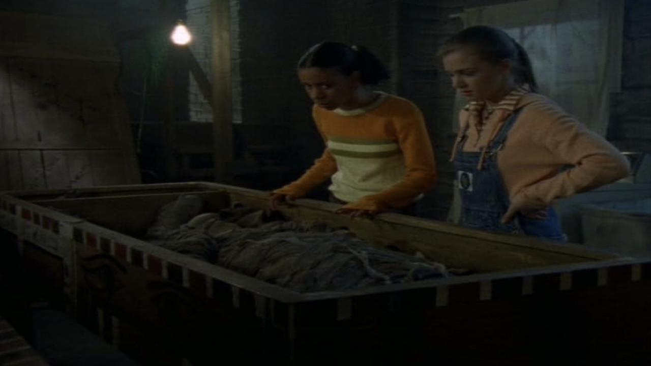 Goosebumps: Don't Wake Mummy 1997 movie scene