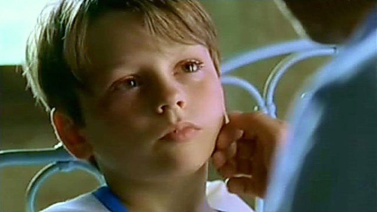 Petit homme 2005 movie scene