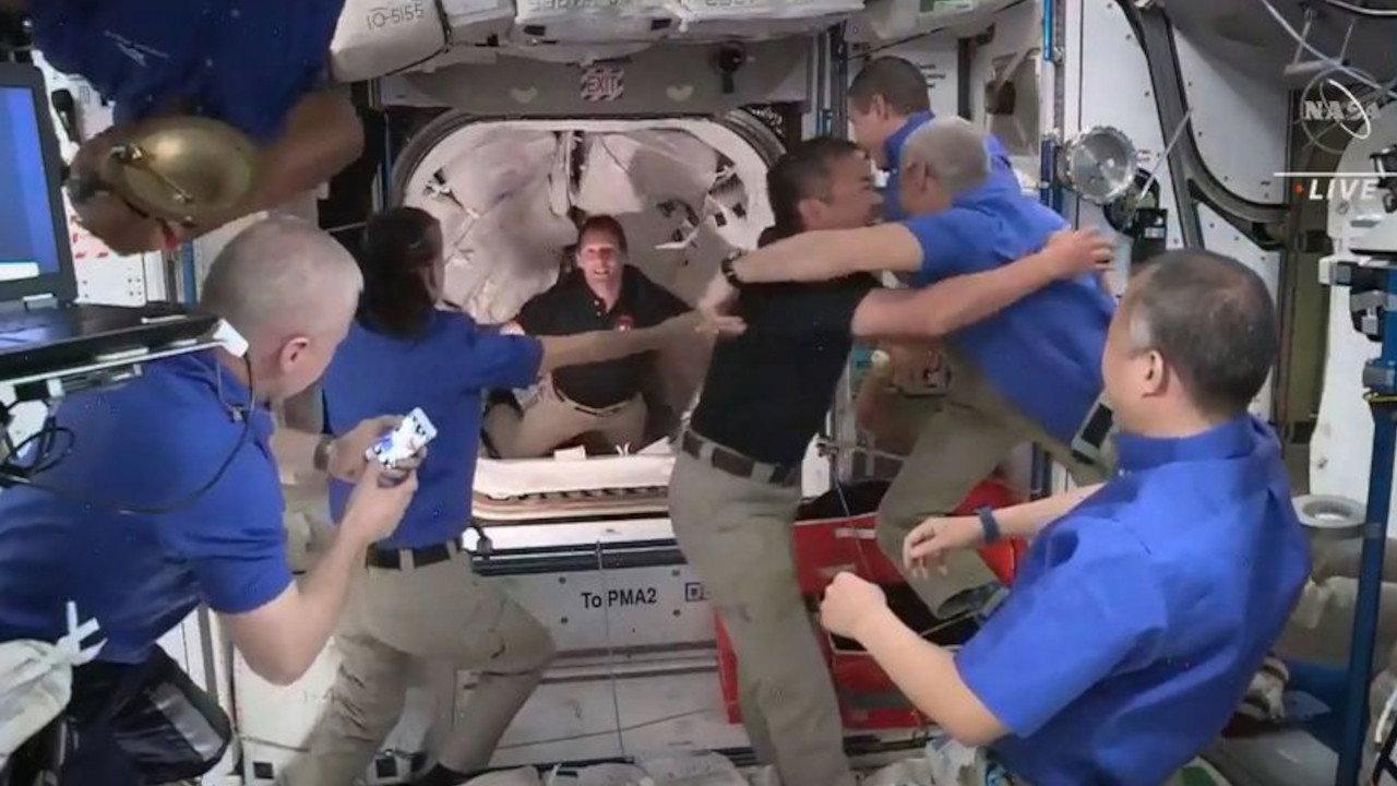 Thomas Pesquet, arrimage à l'ISS 2021 movie scene