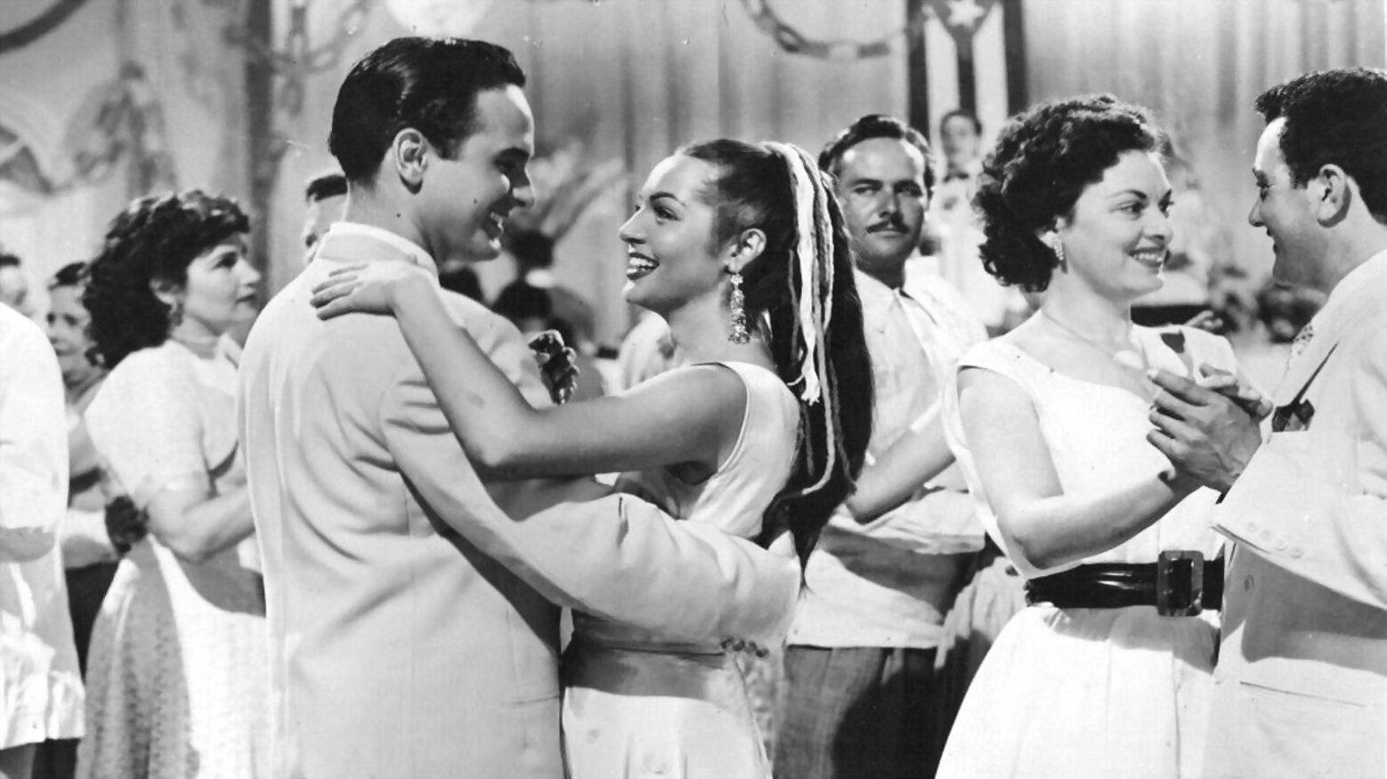 Frente al Pecado de Ayer 1955 movie scene