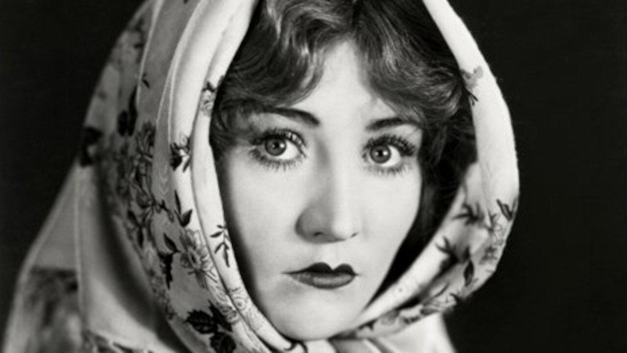 Eve's Secret 1925 movie scene