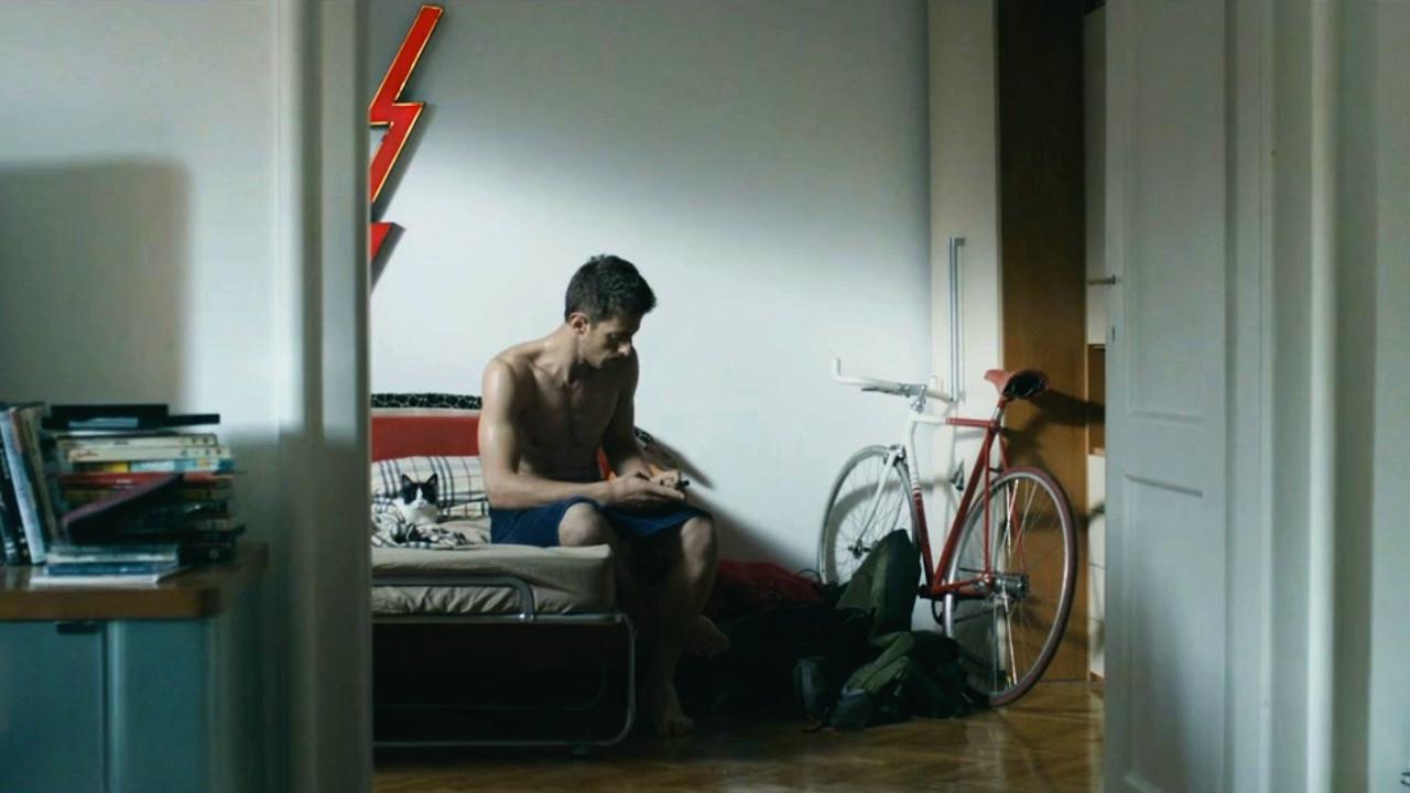 Hands 2014 movie scene