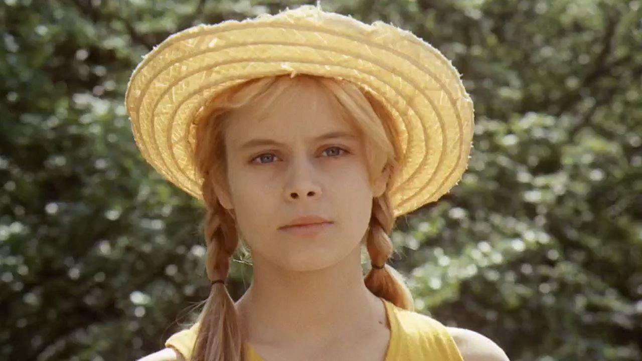Robinson Girl 1974 movie scene