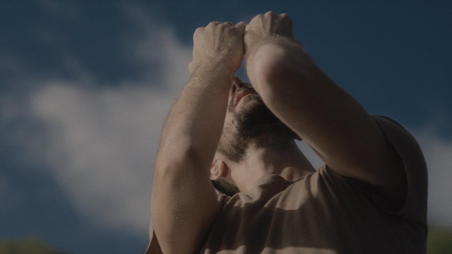 Vers l'absolu movie scene