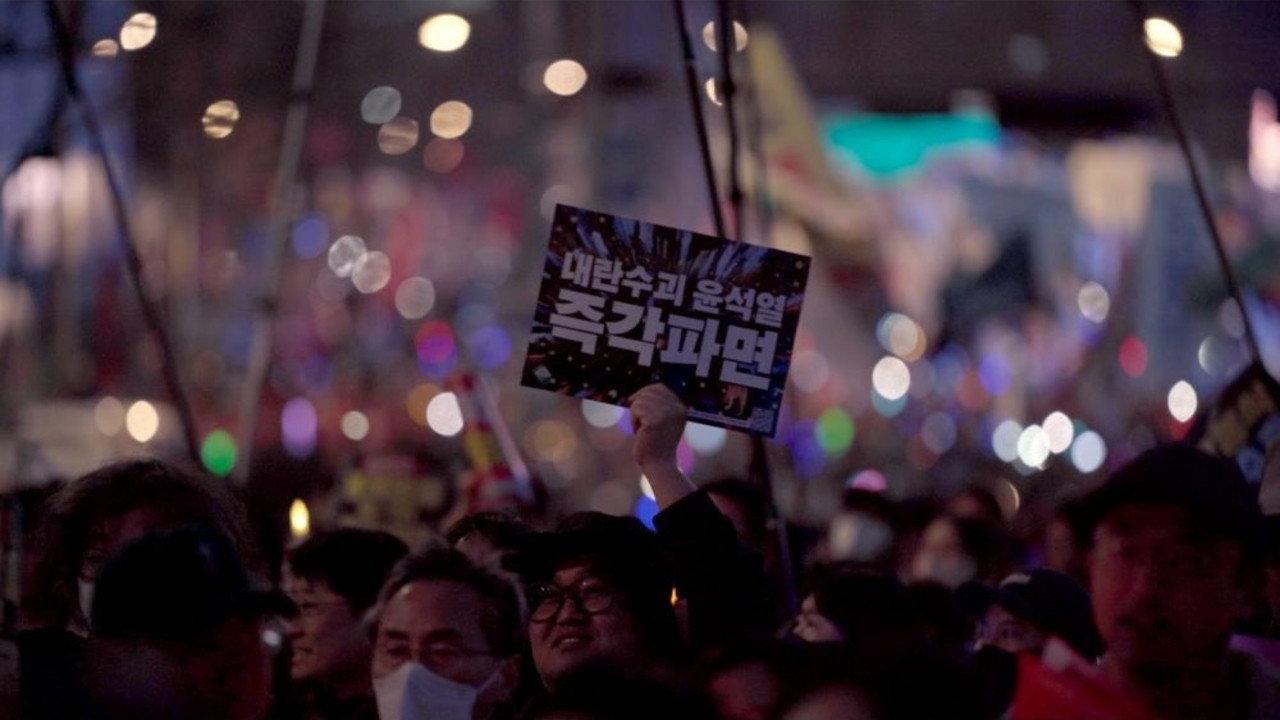 The Revolution of Light, Defending Democracy 2025 movie scene