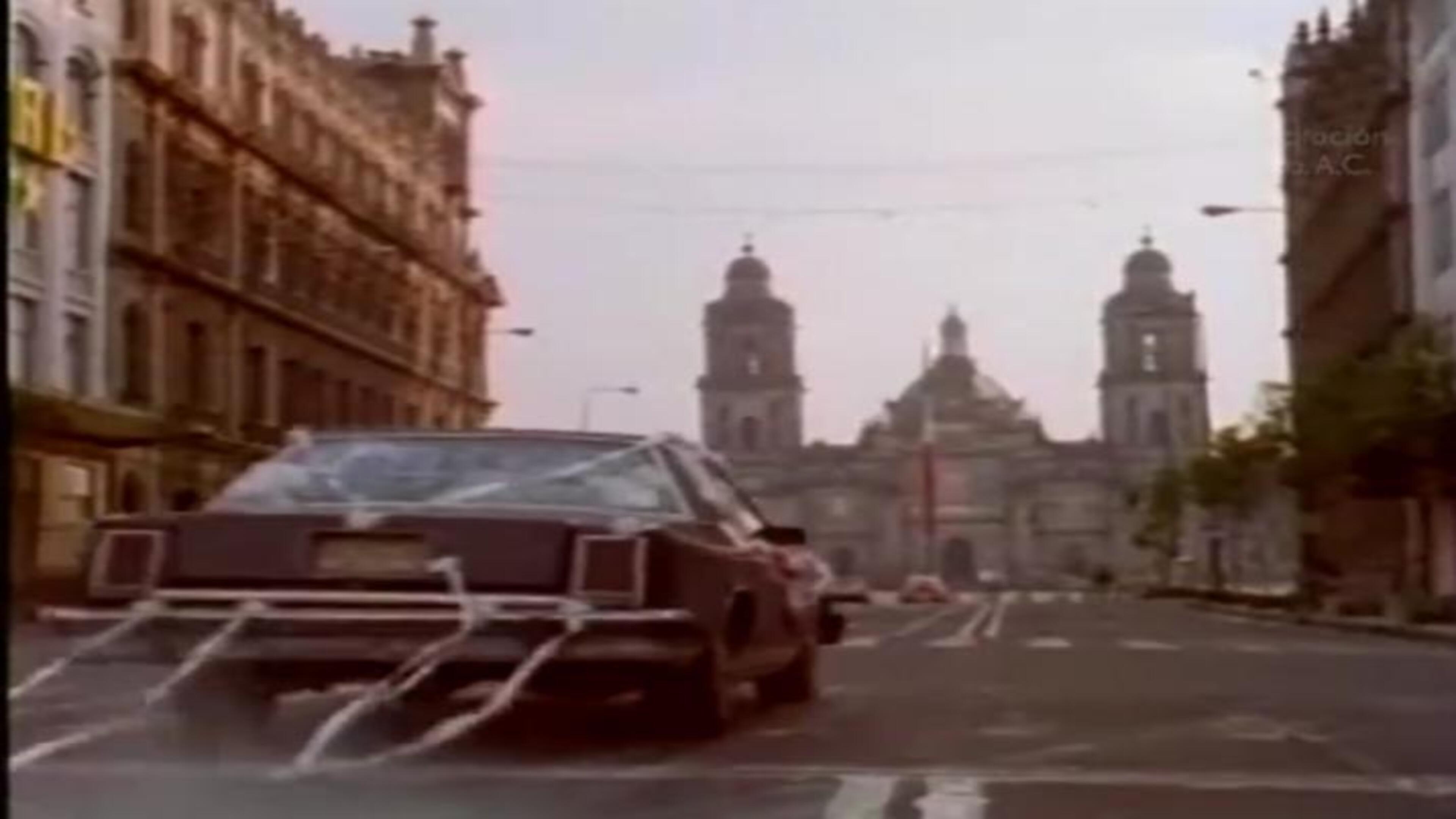 Luna de miel al cuarto menguante 1990 movie scene