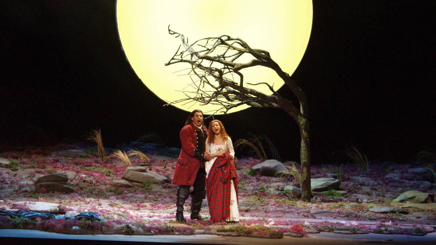 Lucia di Lammermoor 2003 movie scene