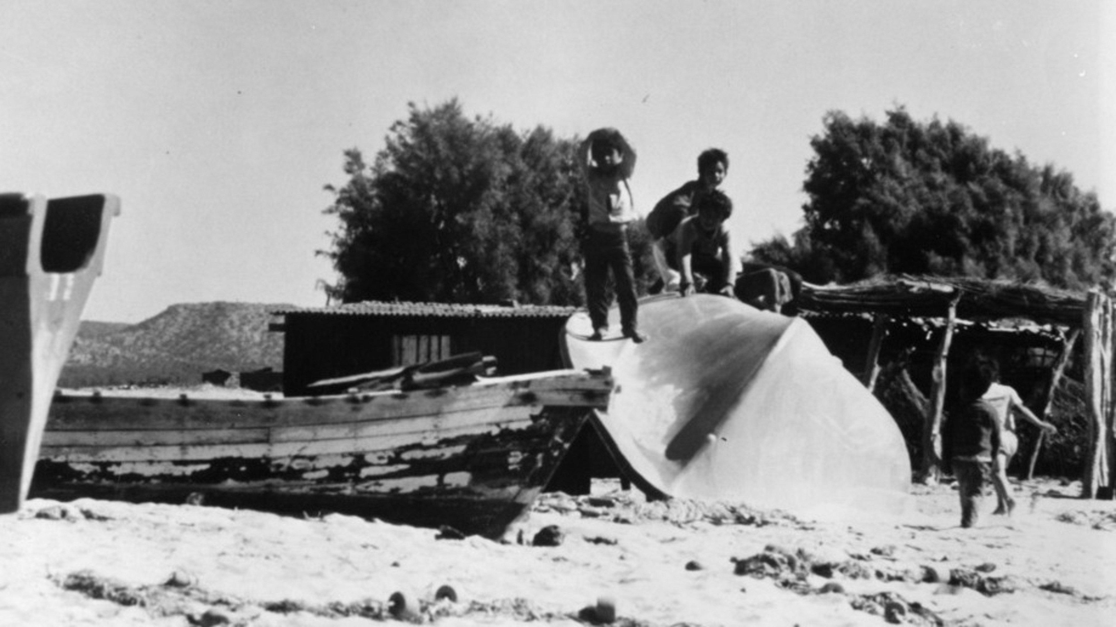 Those Who Live Where the Soft Wind Blows 1974 movie scene