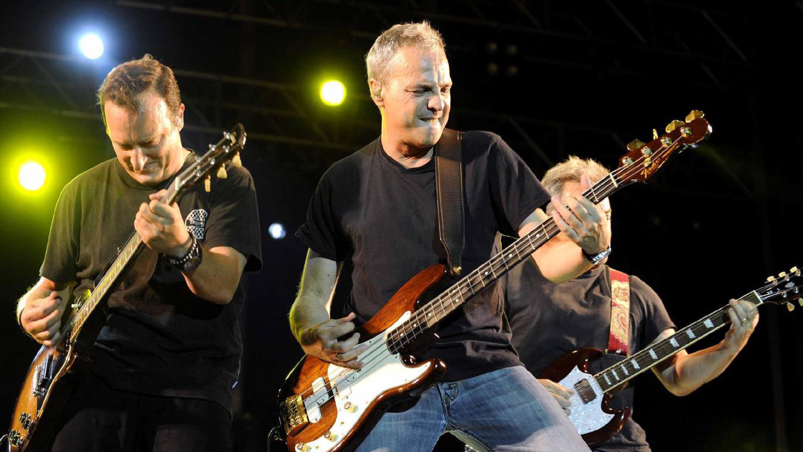 Hombres G: Direct from Las Ventas 2003 2003 movie scene