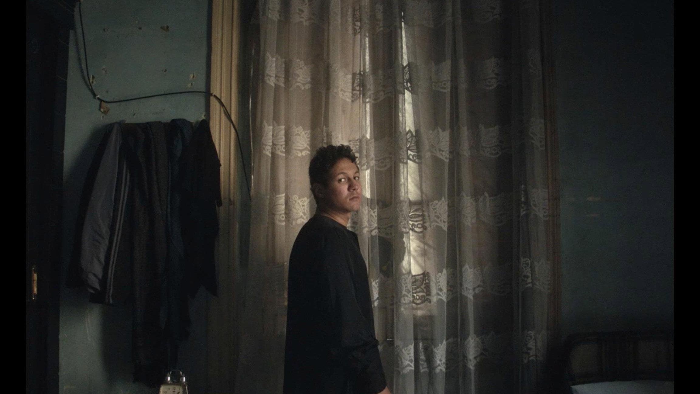 I Am Afraid to Forget Your Face 2020 movie scene