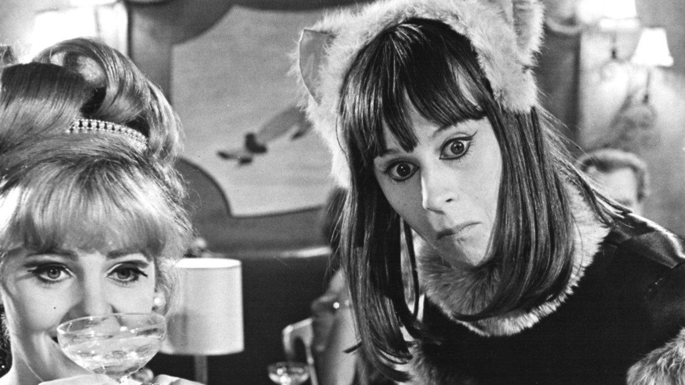 Smashing Time 1967 movie scene