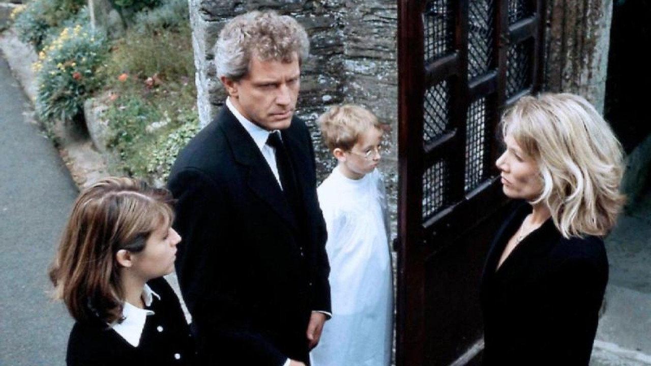 Rosamunde Pilcher: Dornen im Tal der Blumen 1998 movie scene