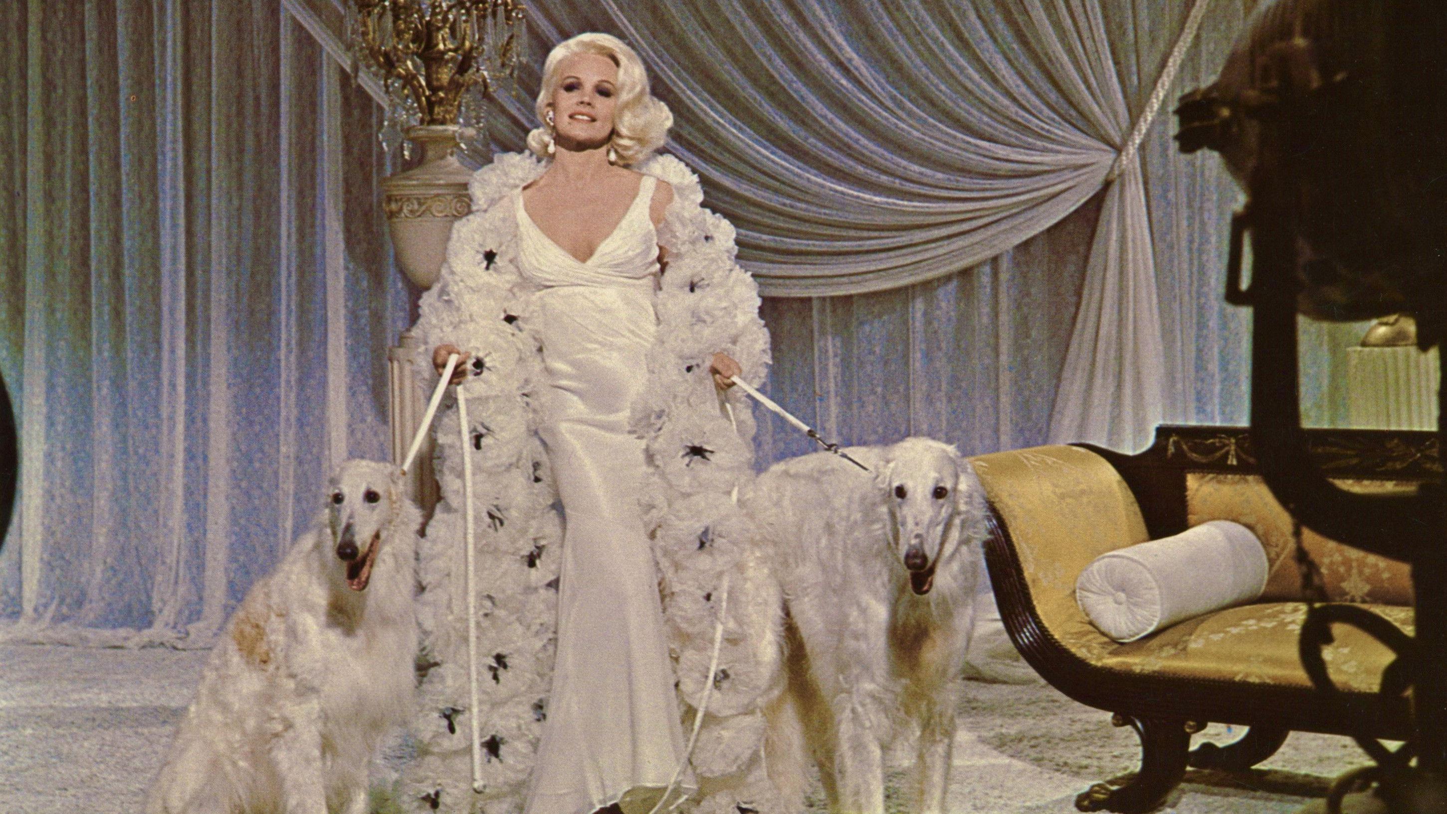 Harlow 1965 movie scene