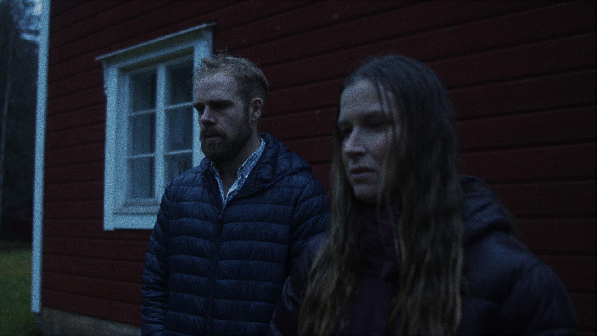 Som en i familjen  movie scene