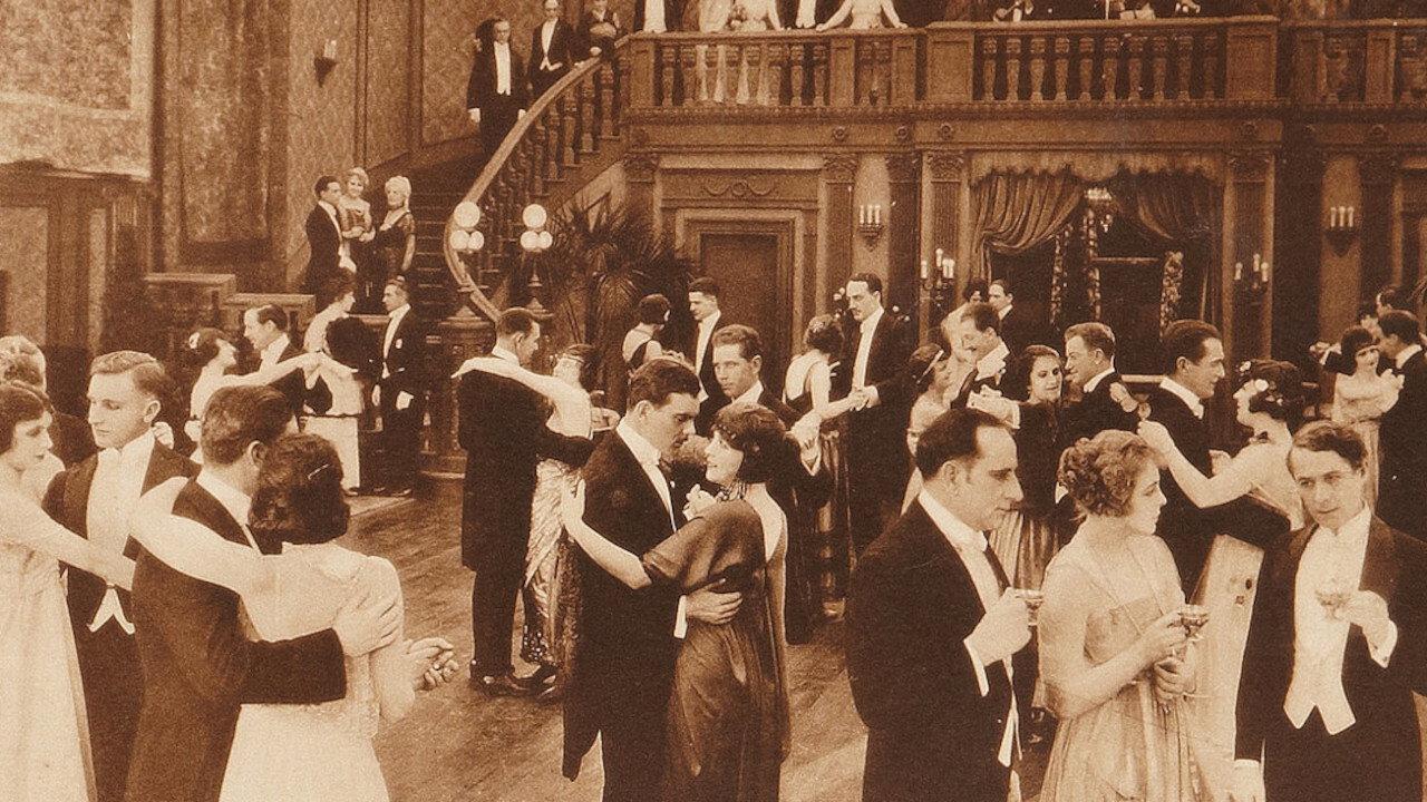 The Long Arm of Mannister 1919 movie scene