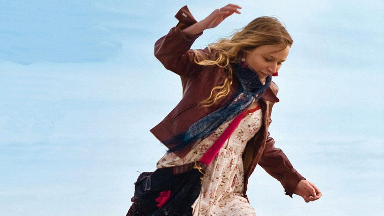 Twiggy 2011 movie scene