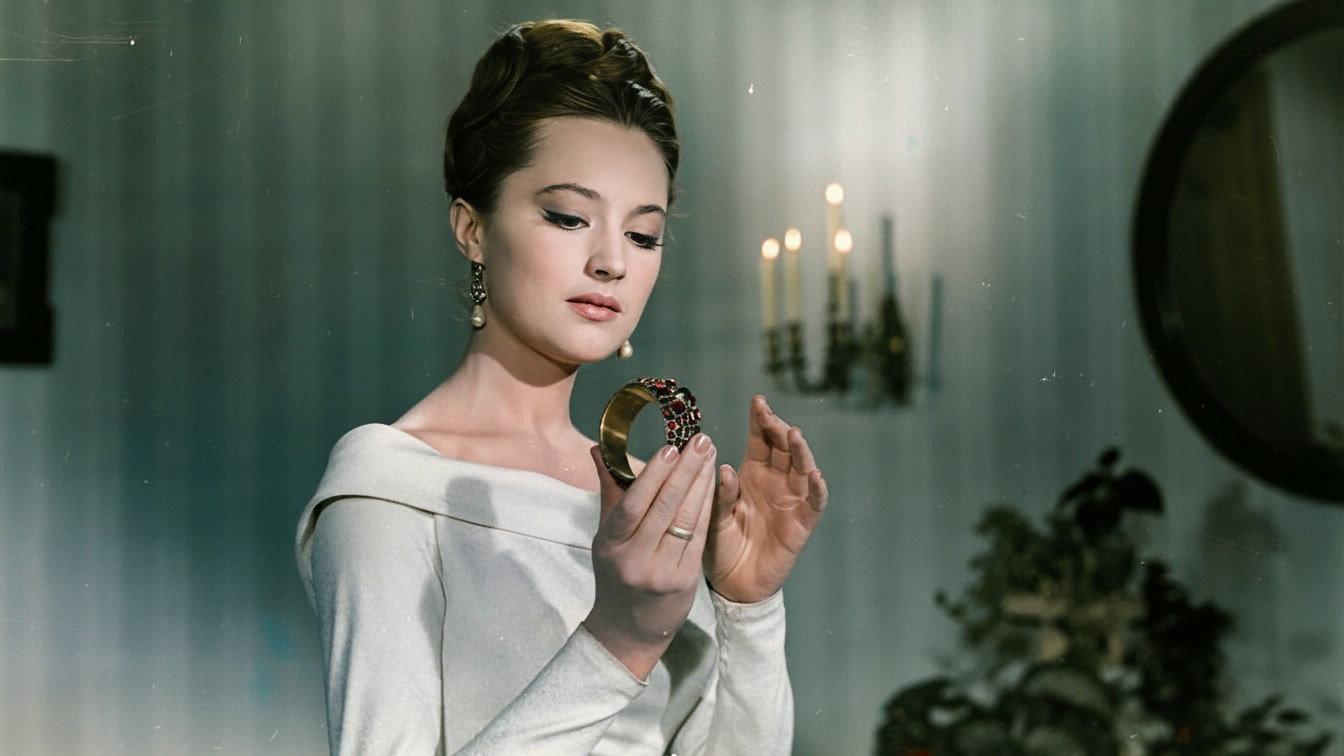 The Garnet Bracelet 1965 movie scene