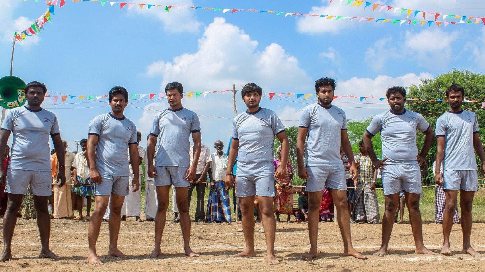 Dhoni Kabadi Kuzhu 2018 movie scene