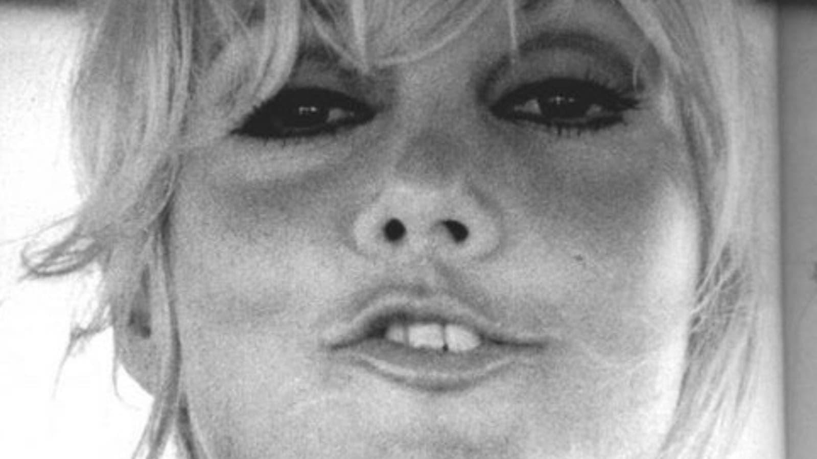 The Woman of Everyone 1969 movie scene