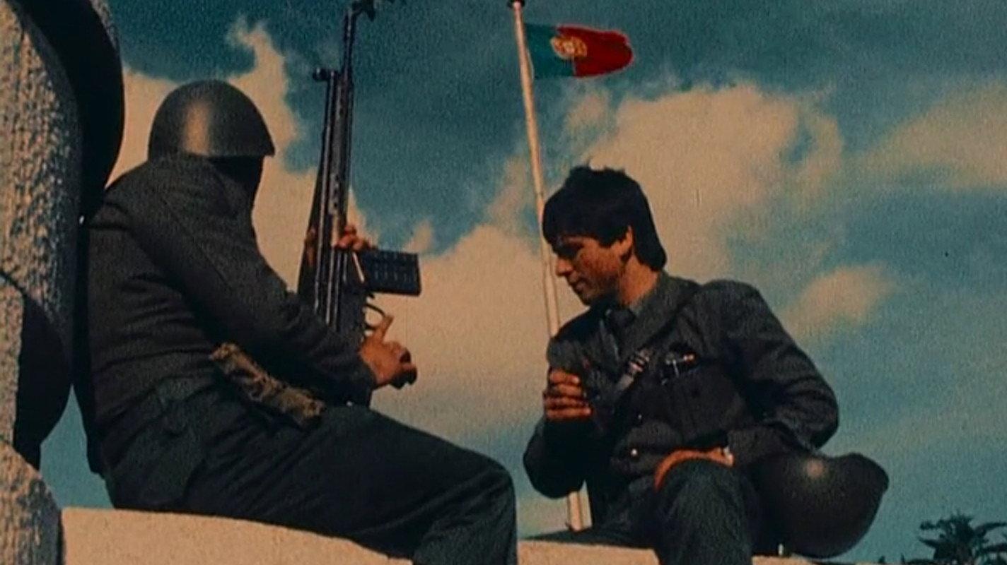 Viva Portugal 1975 movie scene