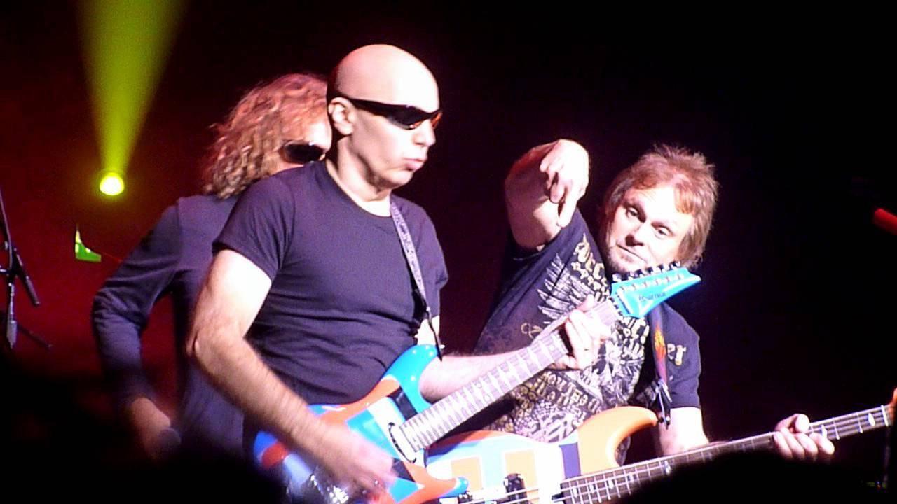 Chickenfoot - Get Your Buzz On 2010 movie scene