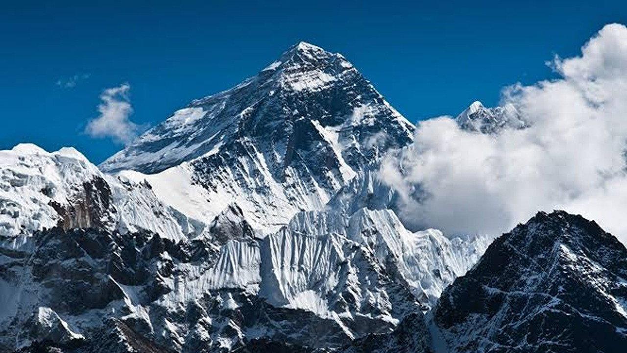 Lost on Everest: The Search for Mallory and Irvine 2000 movie scene