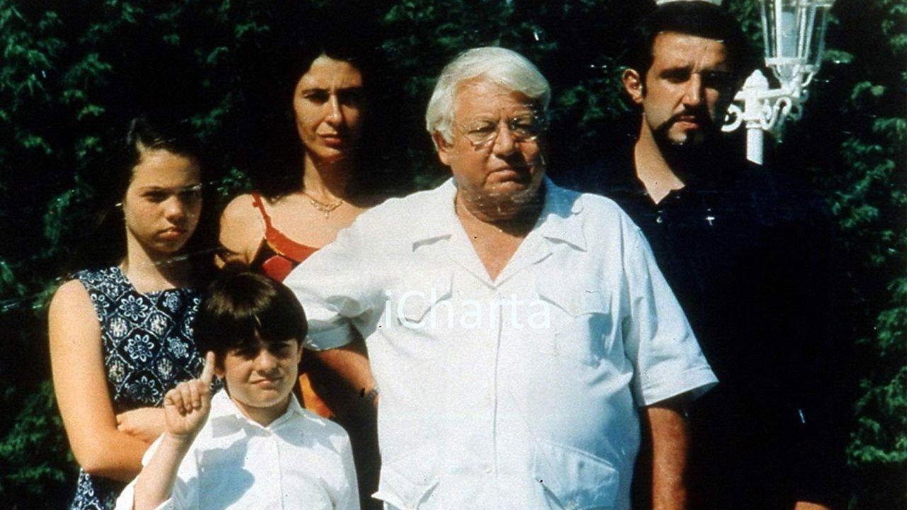 A Liar in Paradise 1998 movie scene