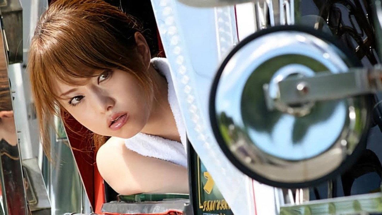 Dekotora Gyaruan 2016 movie scene