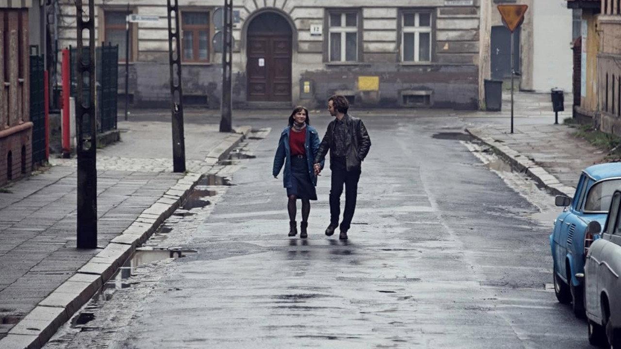 Zwischen uns die Mauer 2019 movie scene