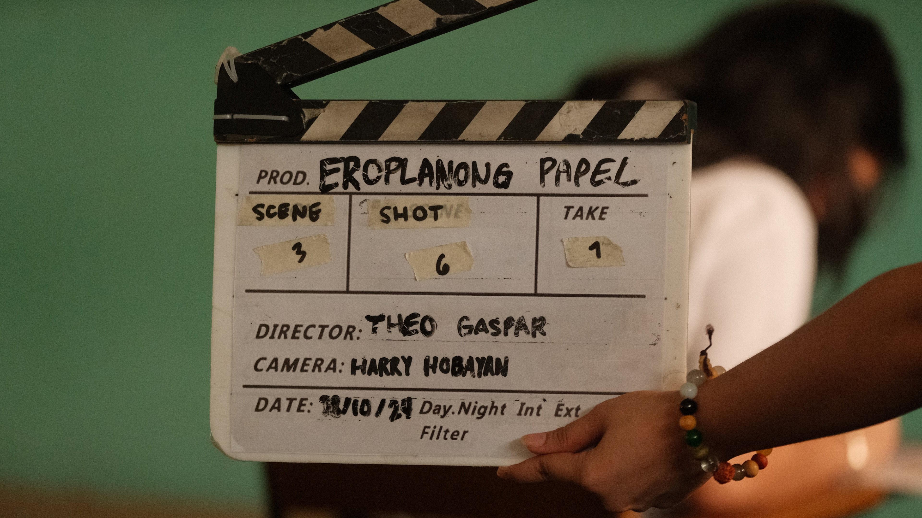 Eroplanong Papel 2024 movie scene