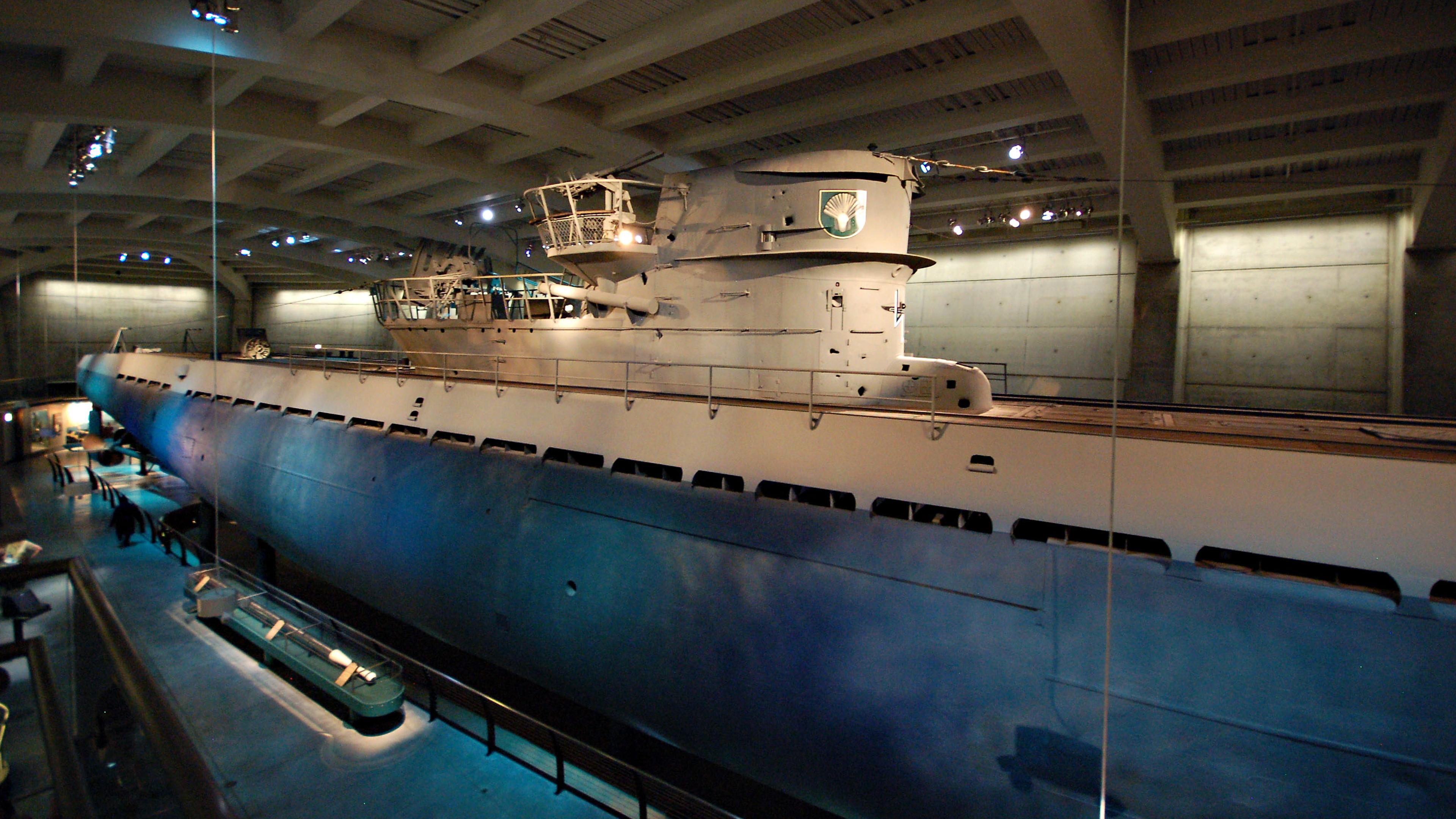 U-505: Extend the Experience 2006 movie scene
