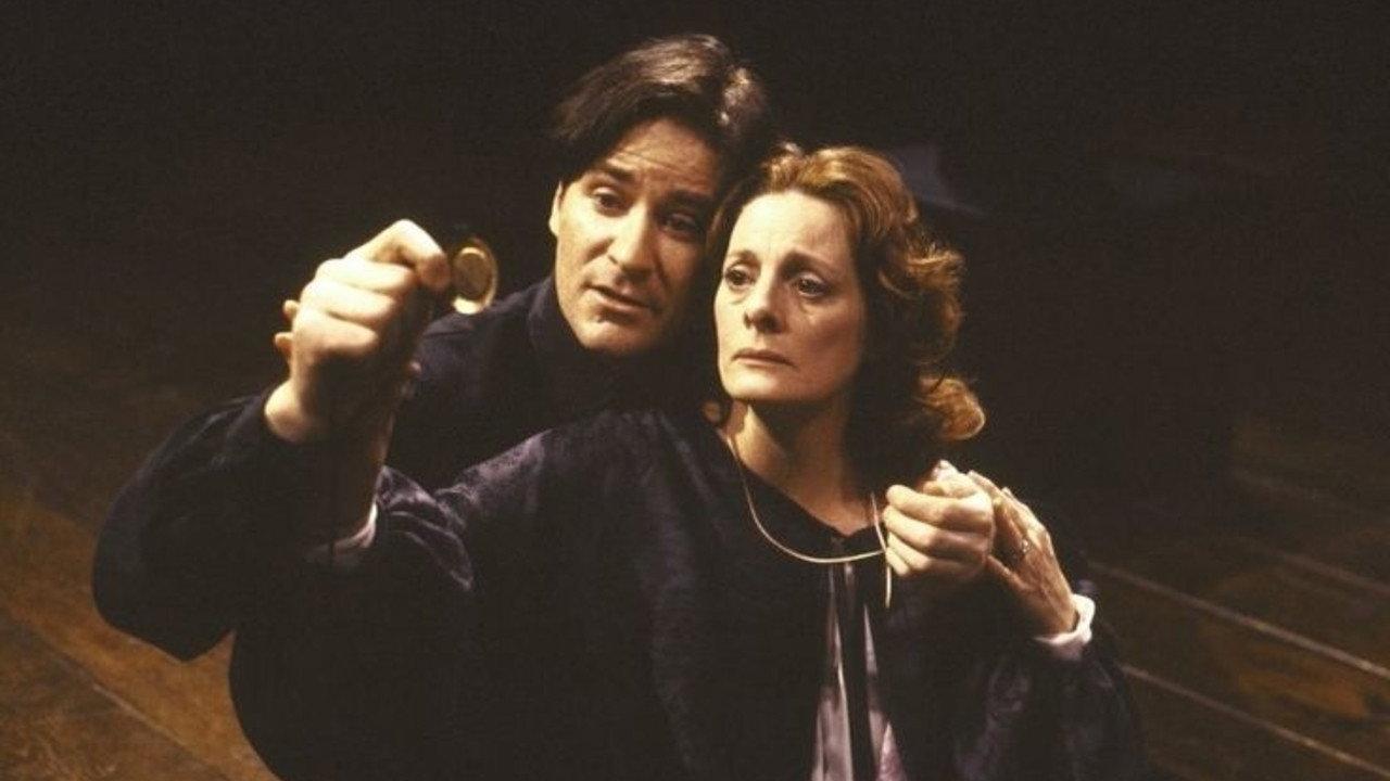 William Shakespeare's Hamlet 1990 movie scene