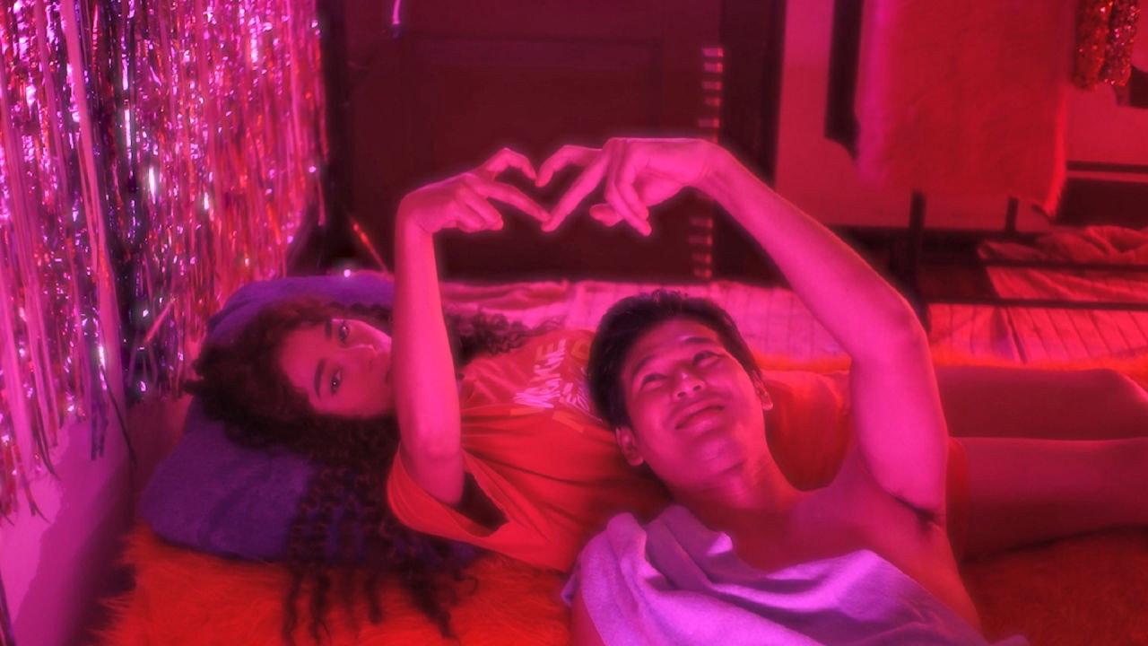Crush Kong Curly 2021 movie scene